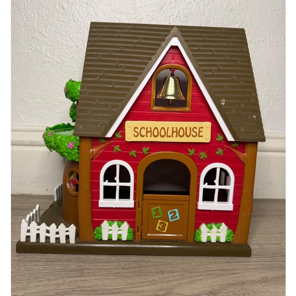 Lil Woodzeez Woodland Schoolhouse Playset for Calico Critters Honeysuckle Hollow